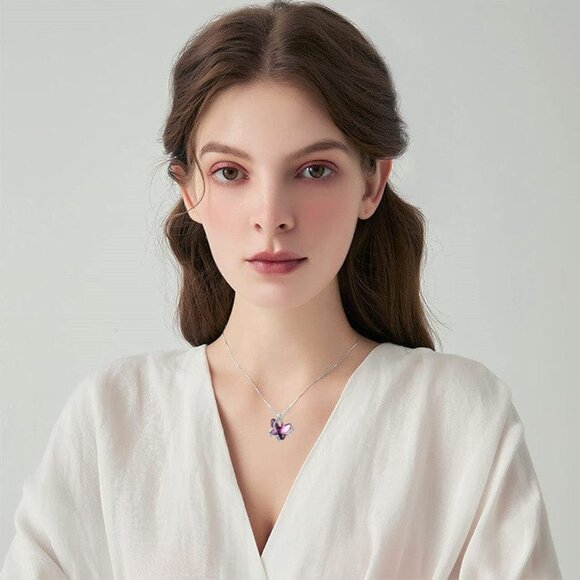 Butterfly Crystal Necklace in 3 different color's - Picture 4 of 4